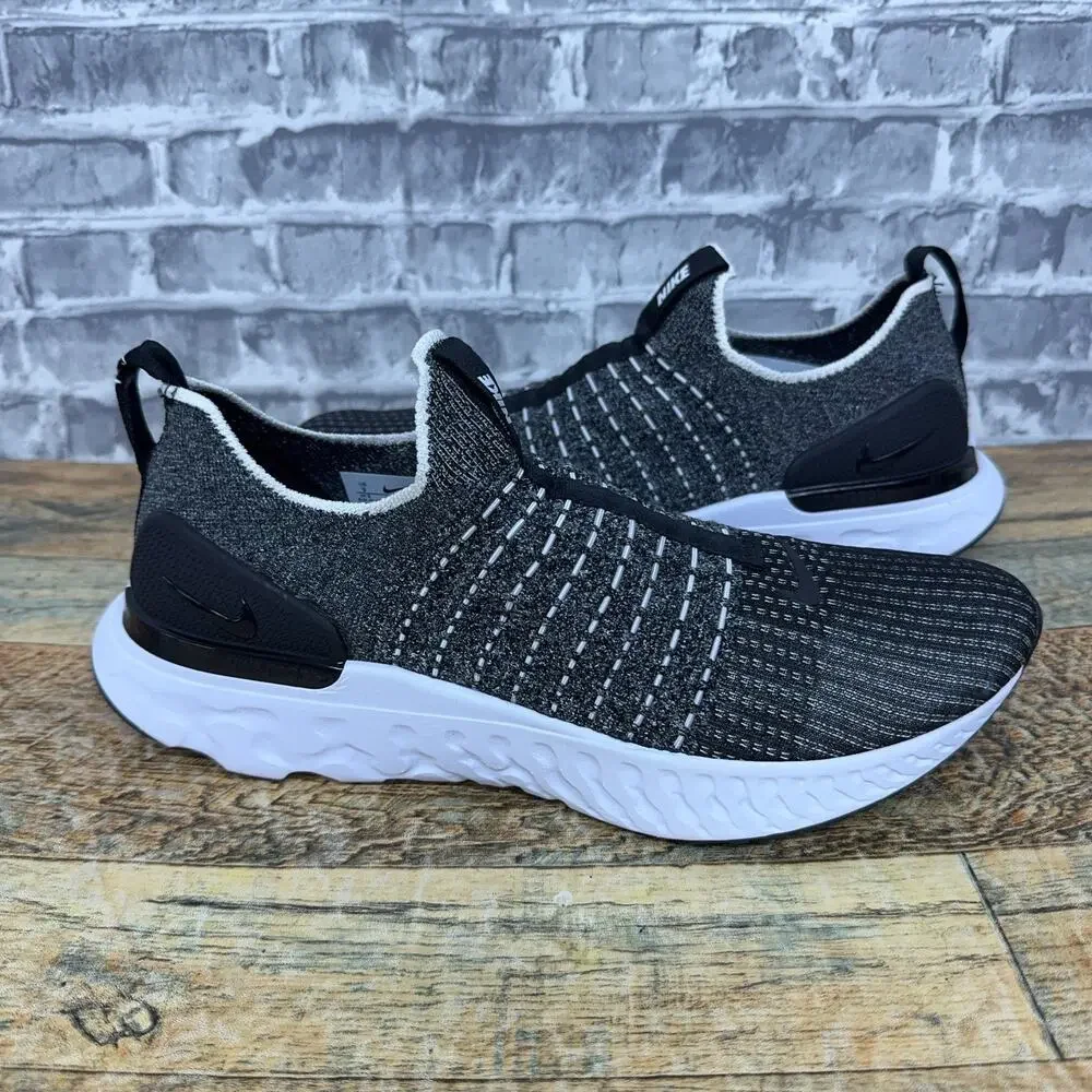 Nike Phantom React FlyKnit 2 Run Black White CJ0277-003 Mens Size 9 New Rare